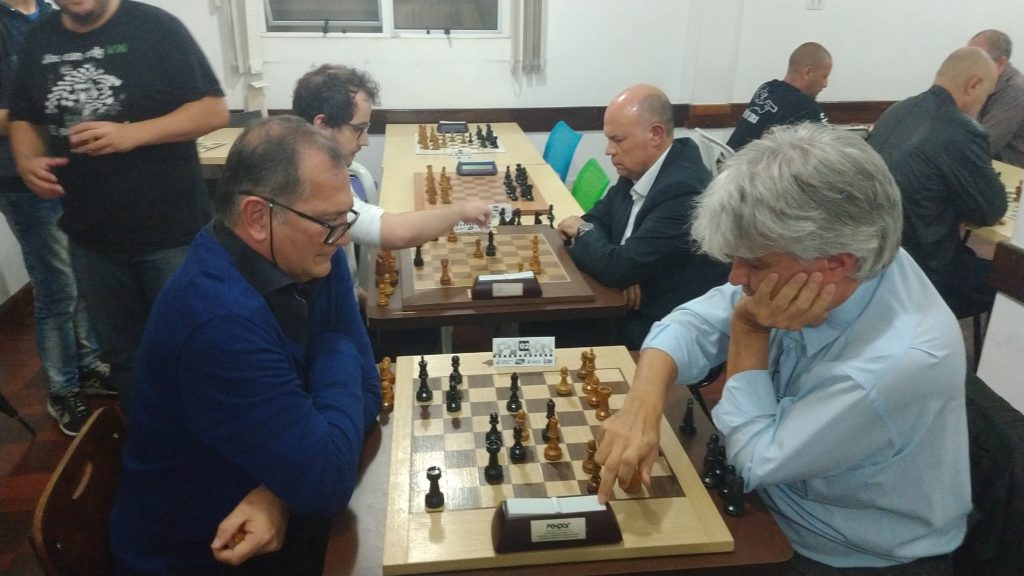 TORNEIO DE BLITZ FESTIVO NO CXC EM 03/07/2019 COM A PRESENÇA DOS