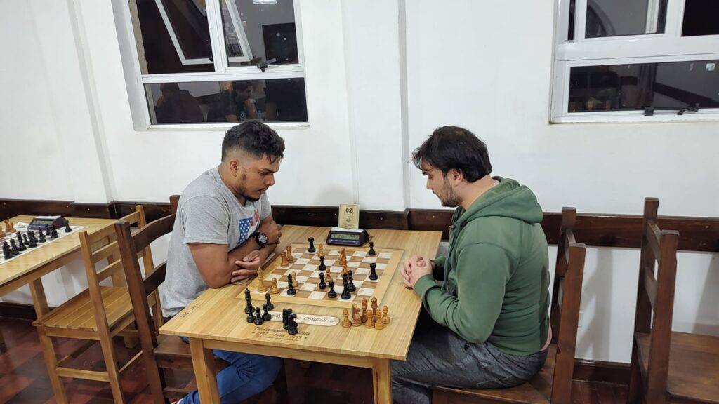 GM NEURIS DELGADO – CAMPEÃO TORNEIO BLITZ, GM ALEXANDR FIER CAMPEÃO TORNEIO  DE XADREZ RÁPIDO E GM AXEL BACHMAN CAMPEÃO DO TORNEIO DE XADREZ CLÁSSICO  VII ABERTO DO BRASIL SESC CAIOBÁ –