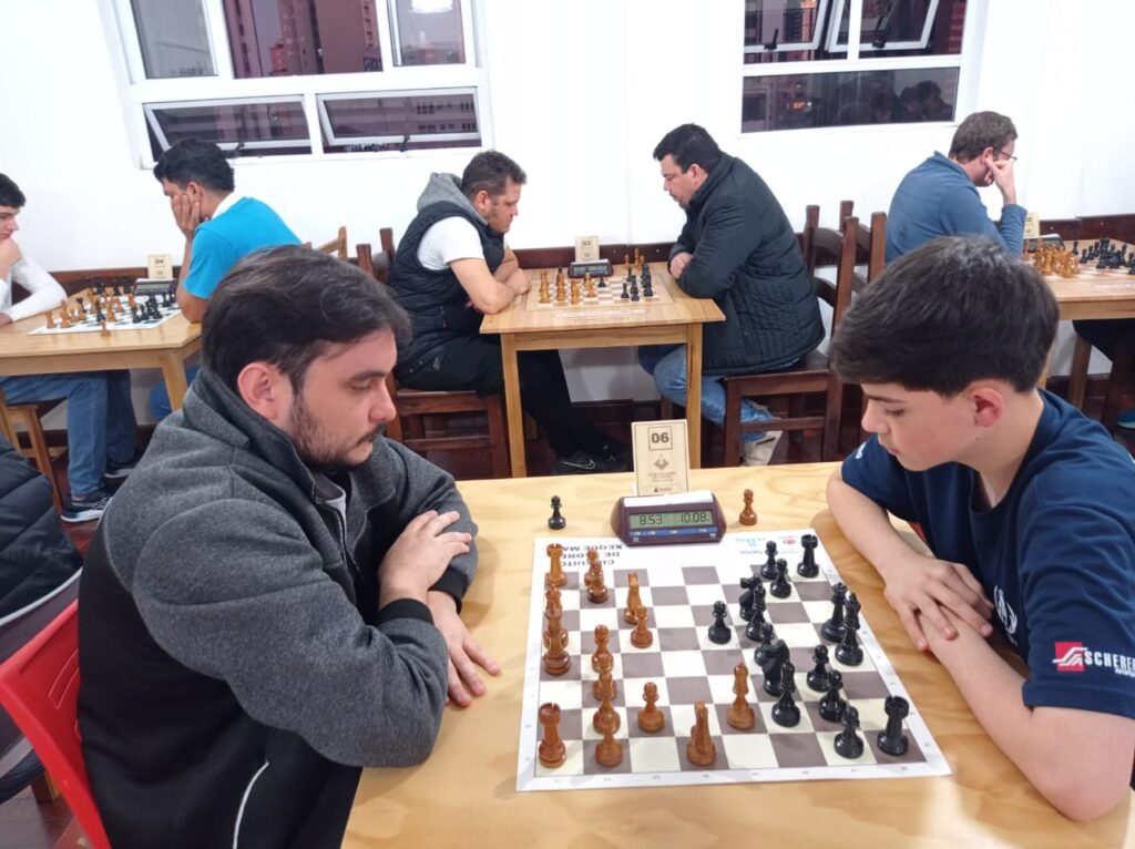 MURILO GIMENEZ SALUSTIANO VENCE TORNEIO DE BLITZ DIA 16-07-2022 – VÁLIDO  PELA 11º ETAPA DO CIRCUITO CXC 2022 – TITULO CONQUISTADO FICA EM HOMENAGEM  AO LEGADO DO AMIGO E MESTRE IRIDIO JOHANSEN